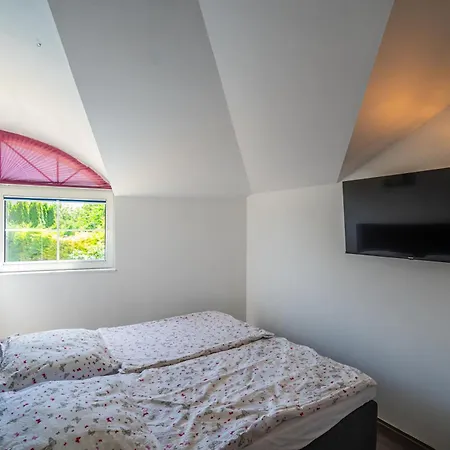 Estike Apartmanhaz * Шиофок