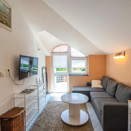 Estike Apartmanhaz Апартаменты *