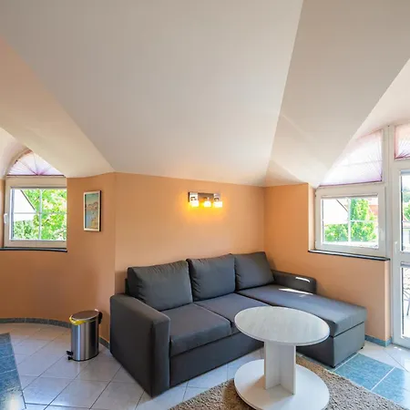 Estike Apartmanhaz