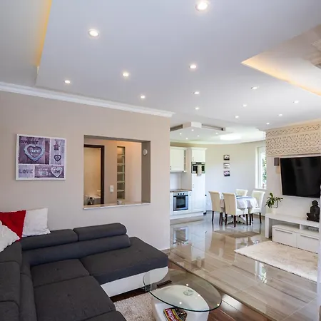 Estike Apartmanhaz