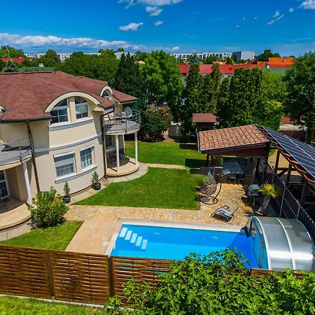 Estike Apartmanhaz