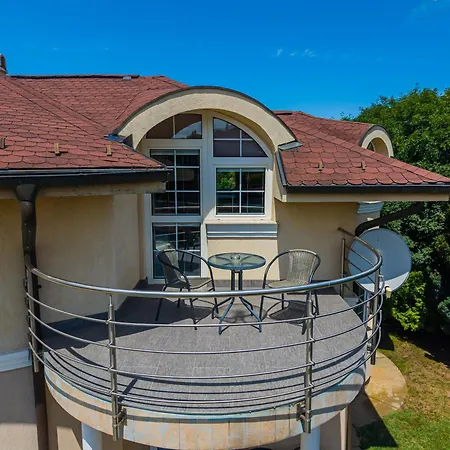Апартаменты Estike Apartmanhaz