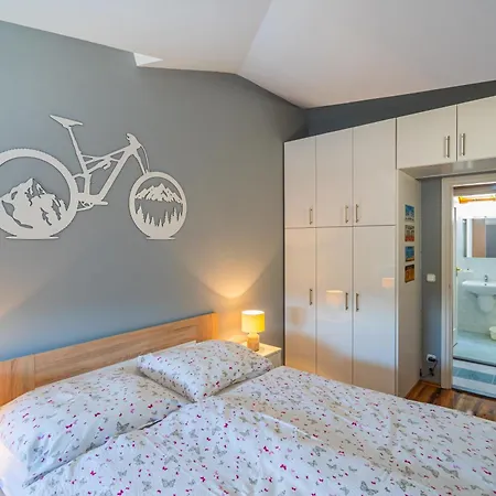 Estike Apartmanhaz Апартаменты *