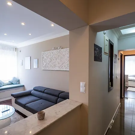 Estike Apartmanhaz Апартаменты Шиофок