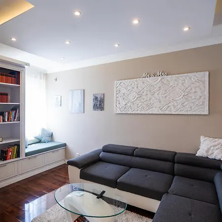 Апартаменты Estike Apartmanhaz Шиофок