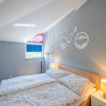 Estike Apartmanhaz Апартаменты